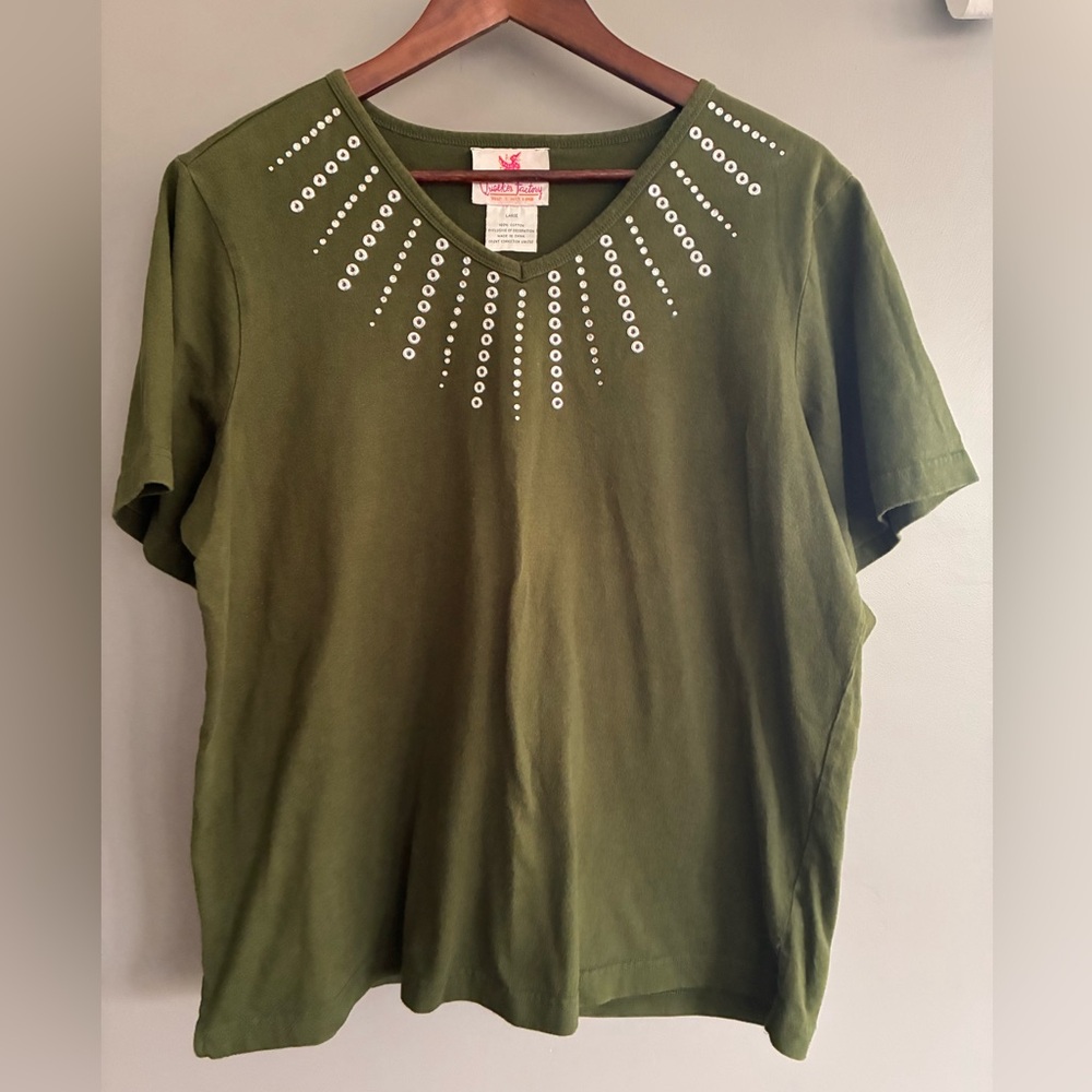 Vintage Quacker Factory Olive Top with Silver Embellishments - like new!!!